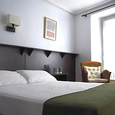 Hotel Arrasate By Gaiarooms 2*